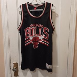 Mitchell & ness Chicago bulls jersey, size large